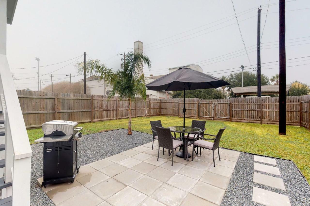 The Breezy Bungalow Galveston Buitenkant foto